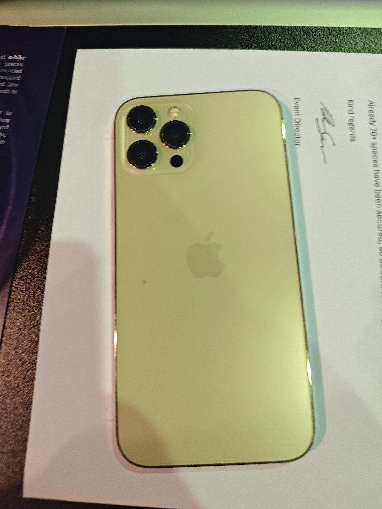 Apple iPhone 13 Pro Smart PhonesX (For testing) 3.22 GHz Apple GPU (5-core graphics) 2532x1170 Gold Metal 3095 mAh - Image 2